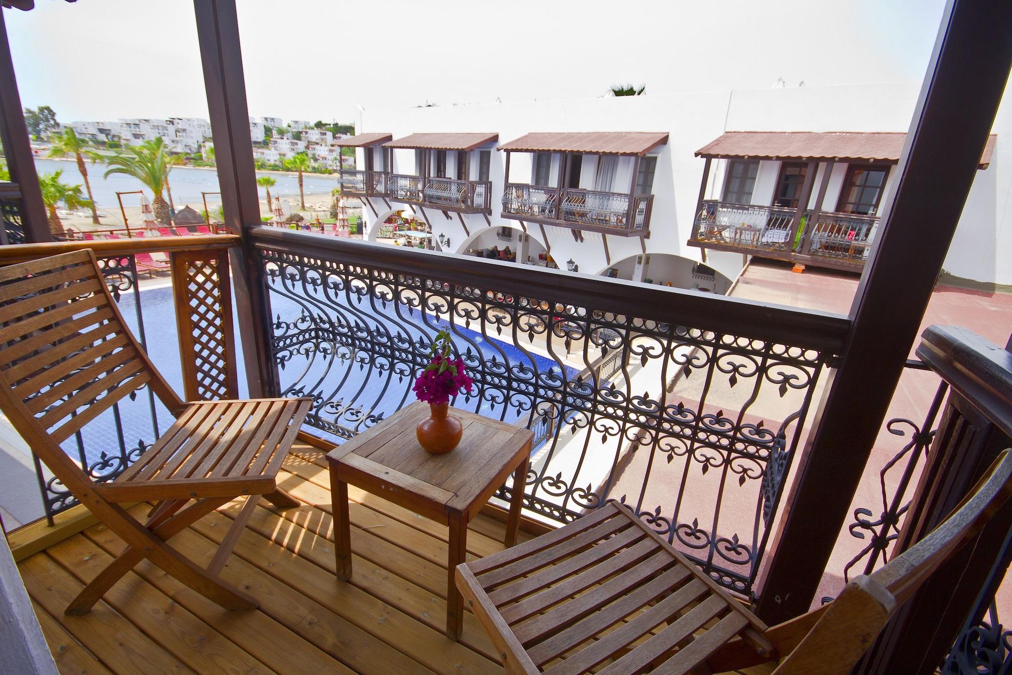 Costa Bitezhan Hotel Exterior foto
